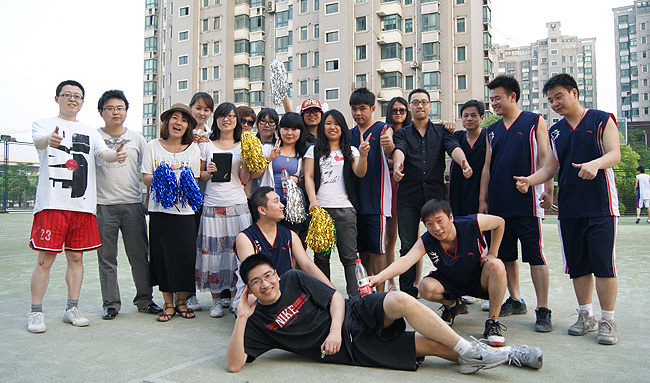 永灿首届篮球赛精彩上演-新媒体营销,新媒体广告公司,上海网络营销,微信代运营,高端网站建设,网站建设公司