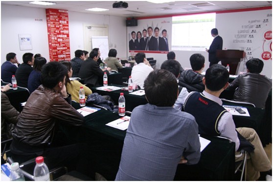 2013年第十九期《赢在网络营销》培训讲座如期举行-新媒体营销,新媒体广告公司,上海网络营销,微信代运营,高端网站建设,网站建设公司